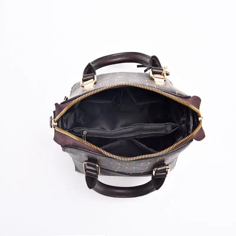 Luxury shoulder bag for women. - Image 4